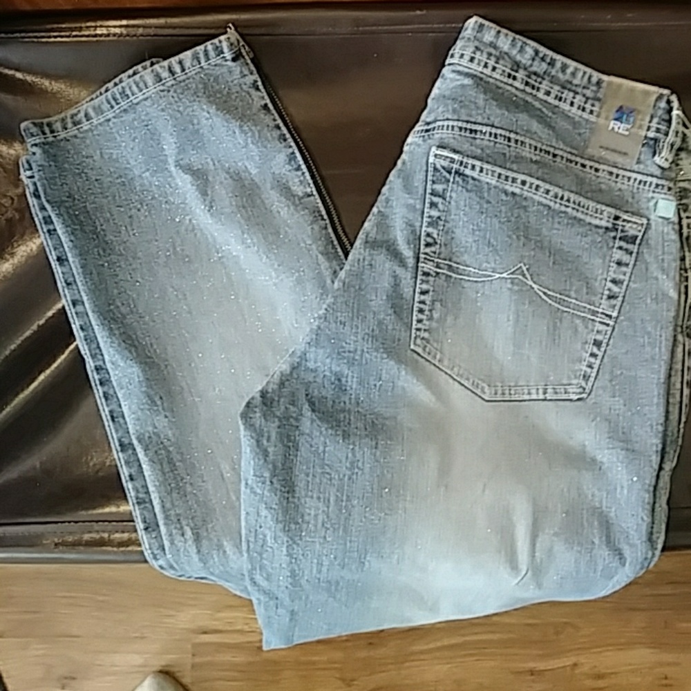 Jeans - Picture 2 of 4